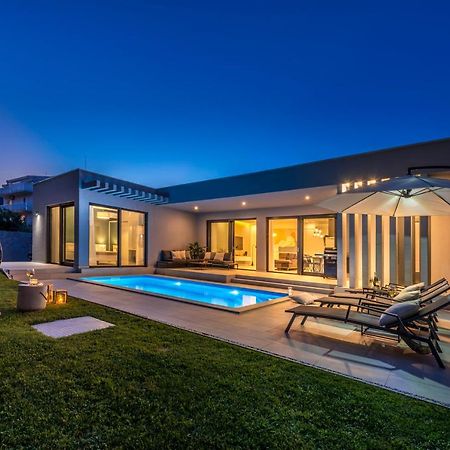 Villa Oasis - Your Luxury Home Away From Home Celopeci Exterior foto