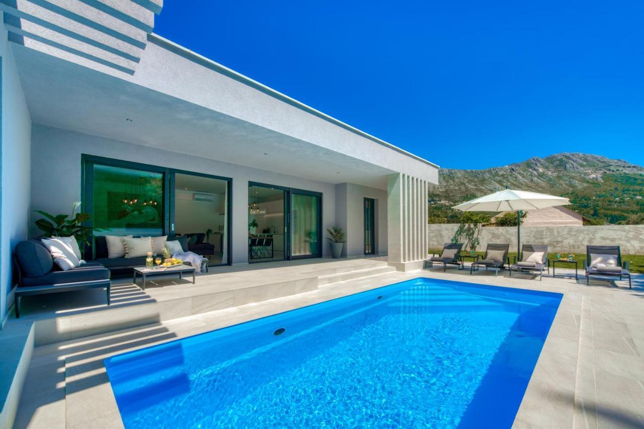 Villa Oasis - Your Luxury Home Away From Home Celopeci Exterior foto