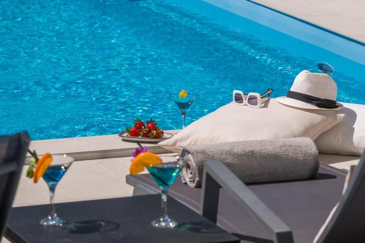 Villa Oasis - Your Luxury Home Away From Home Celopeci Exterior foto